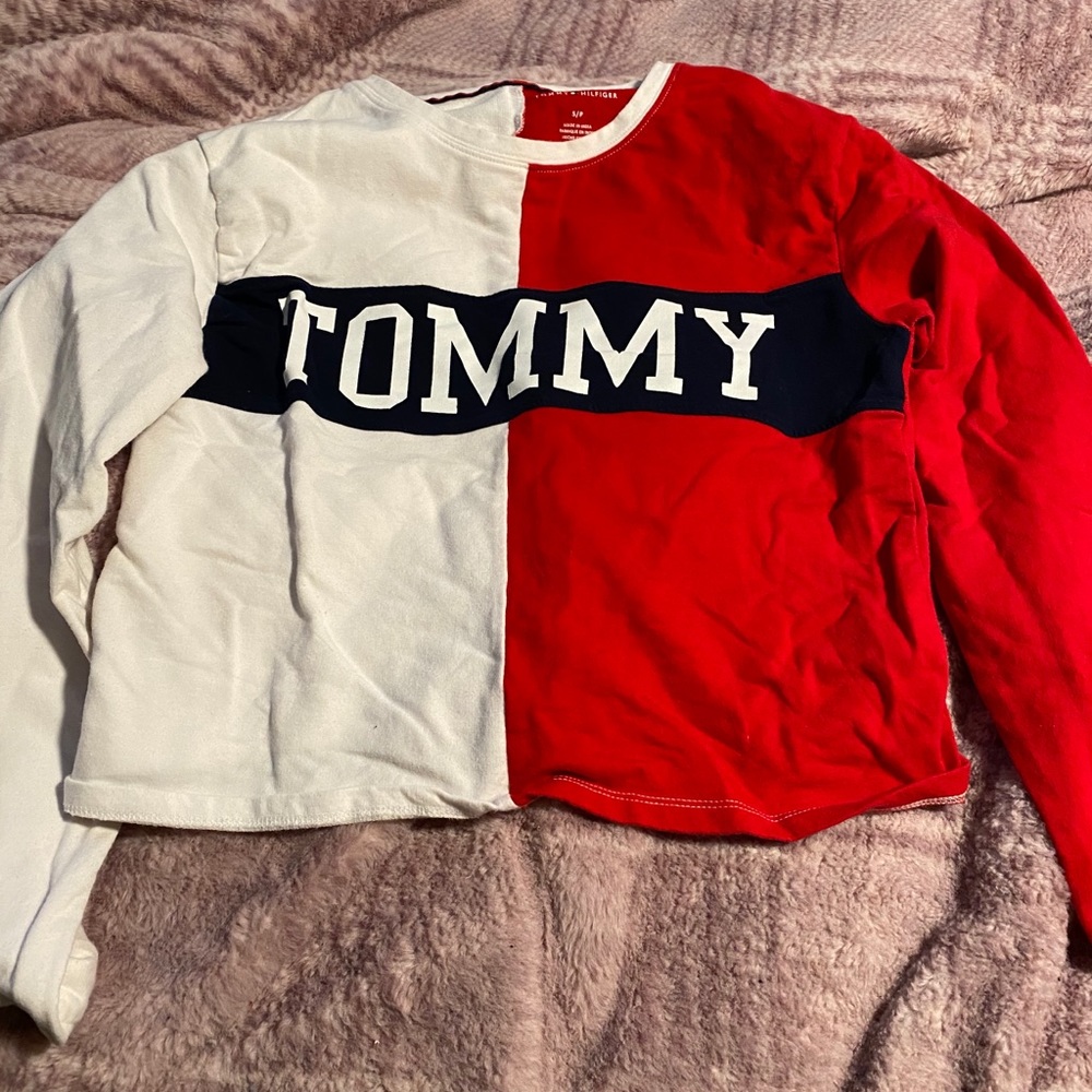 Tommy Hilfiger long sleeve crop top